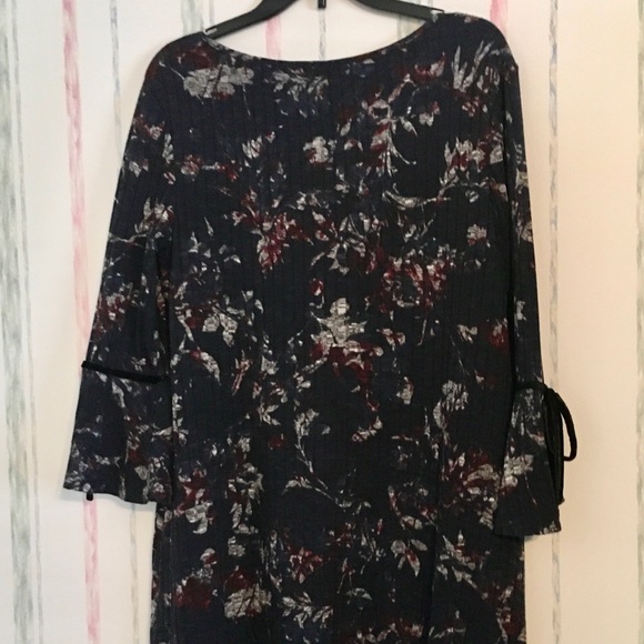 AGB KNEE LENGTH DRESS - Picture 5 of 10